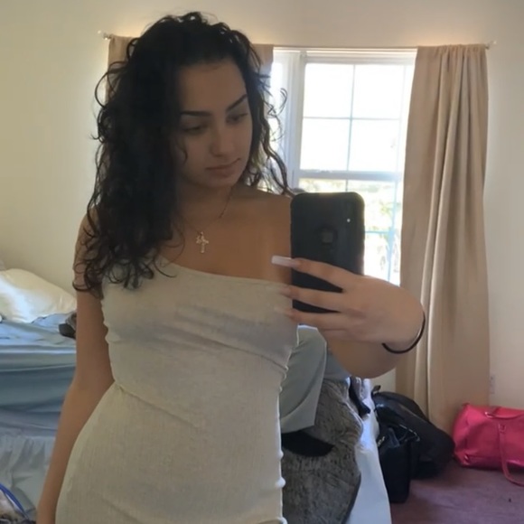 Meet your Posher, Ava - Picture 1 of 1